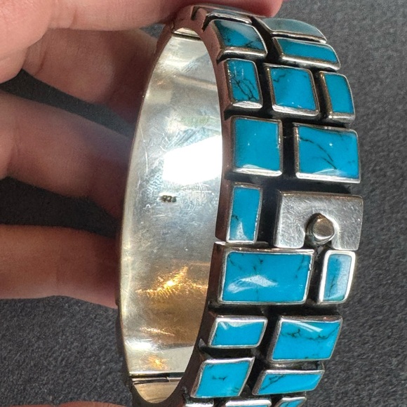 Vintage Sterling silver and turquoise hinged bracelet - Picture 7 of 15